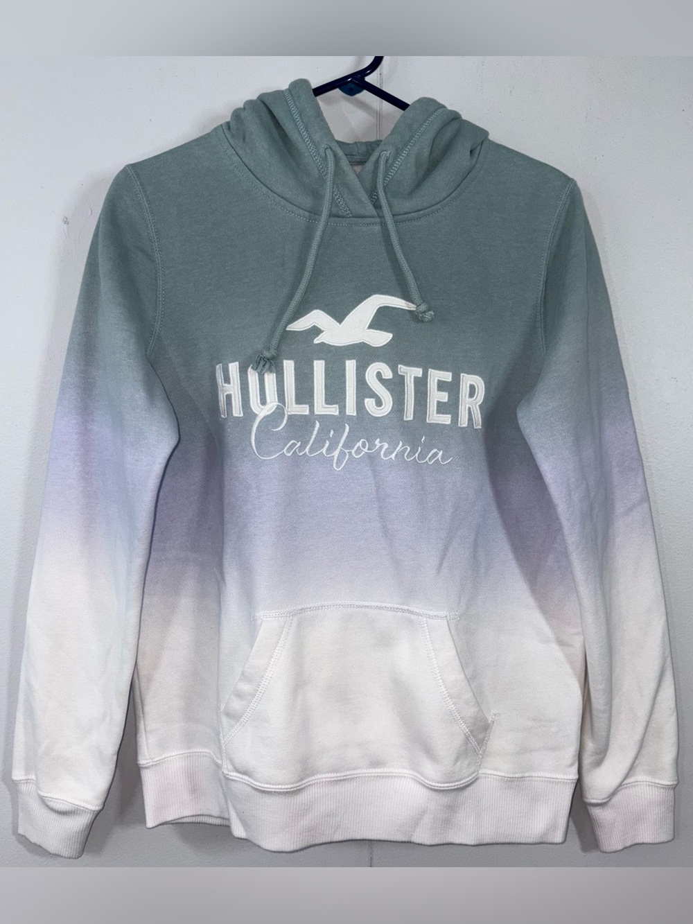 Hollister California Women’s Med Ombre Green Purple White Logo Pullover Hoodie
